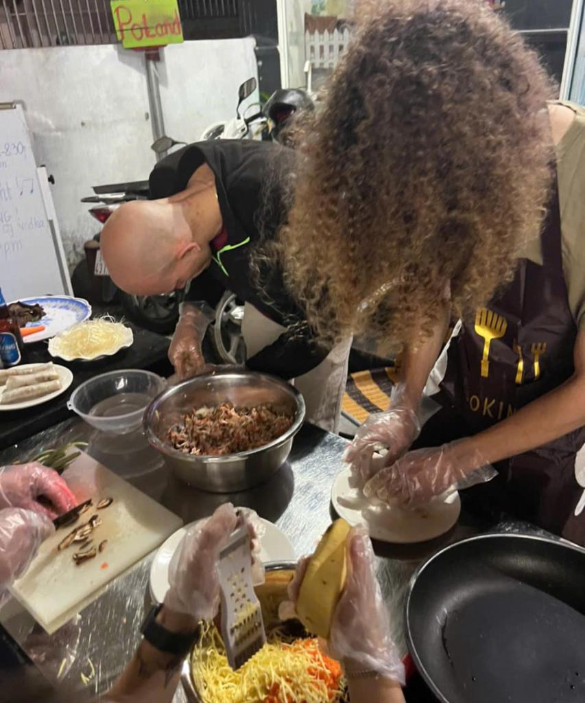 Ha Long Fancy Hostel with Vegetarian and Vegan Restaurant