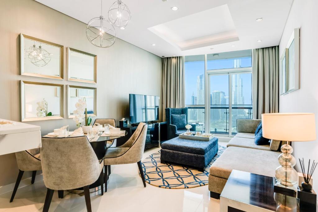 2 Bedrooms with Iconic Burj Khalifa Views Stay photo 2