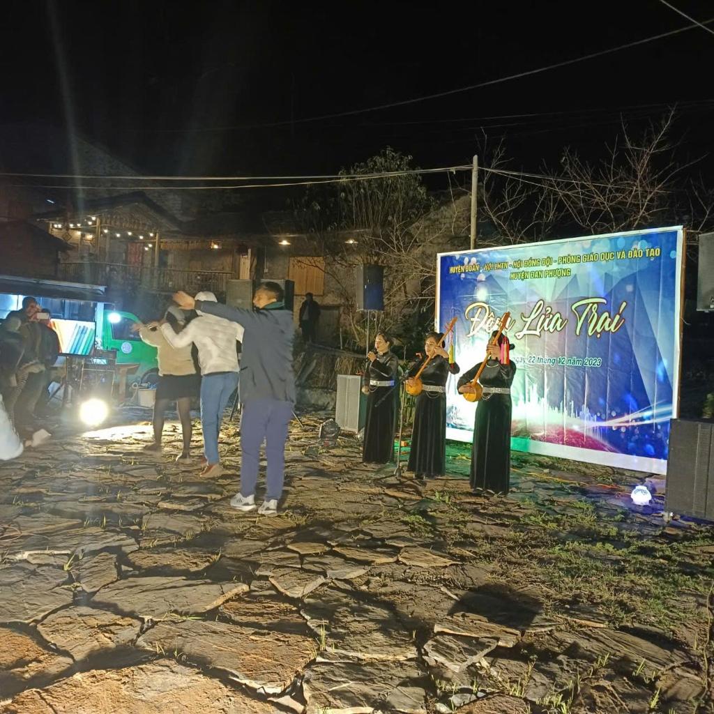 Quang Thuận Bản Giốc Homestay