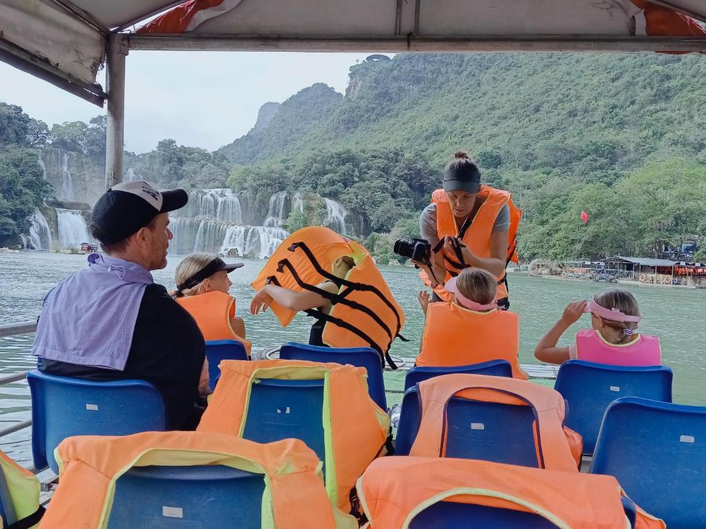 Quang Thuận Bản Giốc Homestay