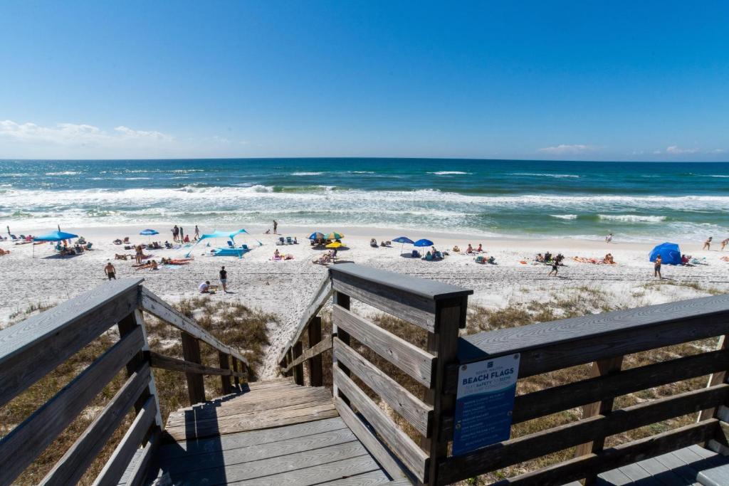 Beacons #6 Gulf Front 3 bedroom 3 bath Condo image