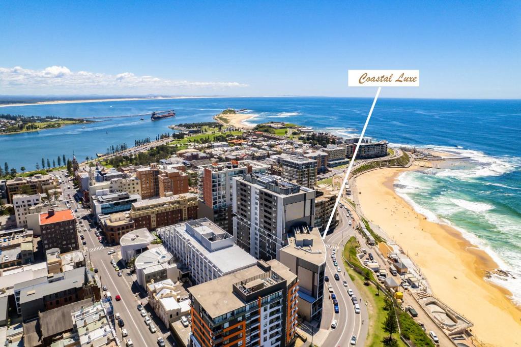 Coastal Luxe - Beachfront - Reduced until Dec 2025! photo 2