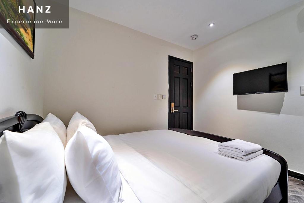 HANZ 175 Charisse Hotel