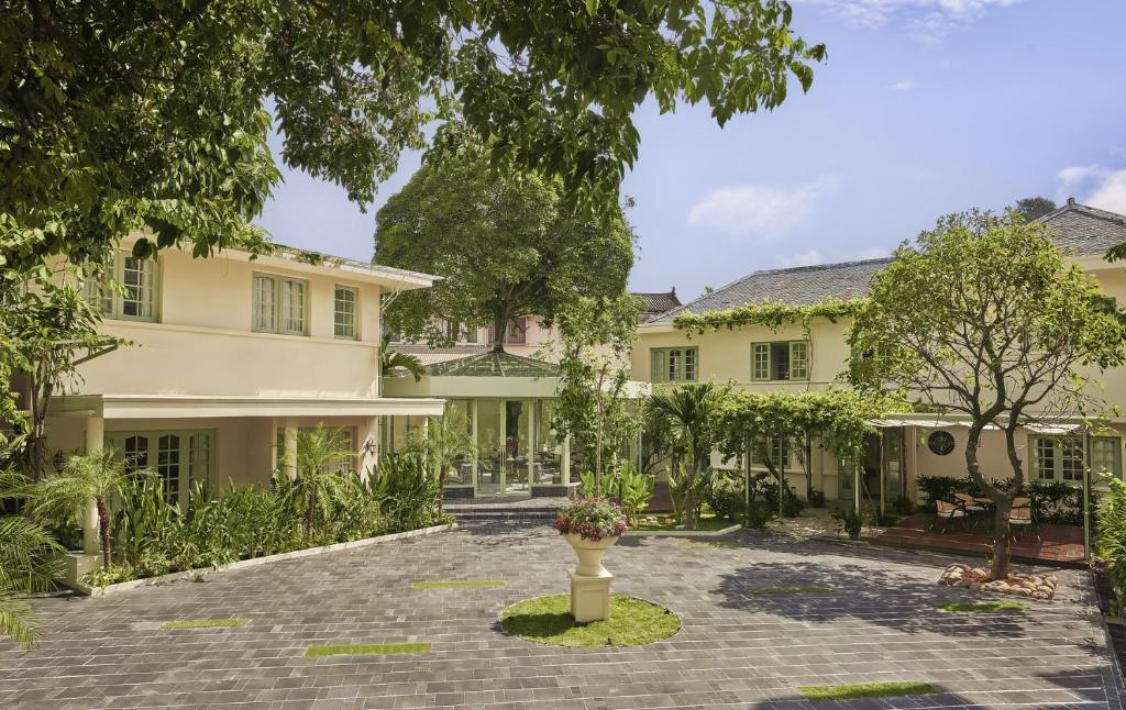 President Maison Signature By M Village