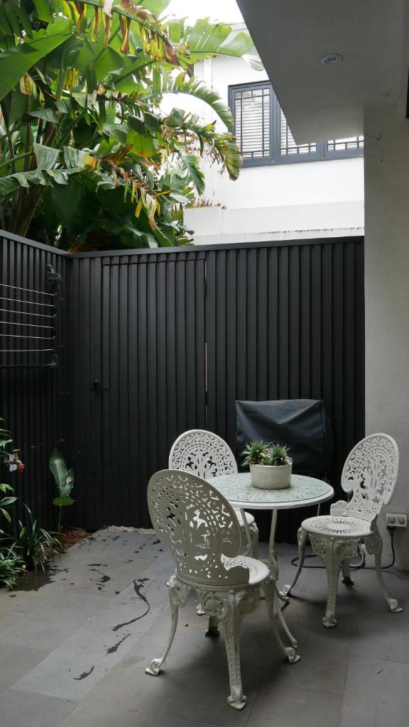 Brilliant 2BRM, Fully Renovated Art Deco Classic