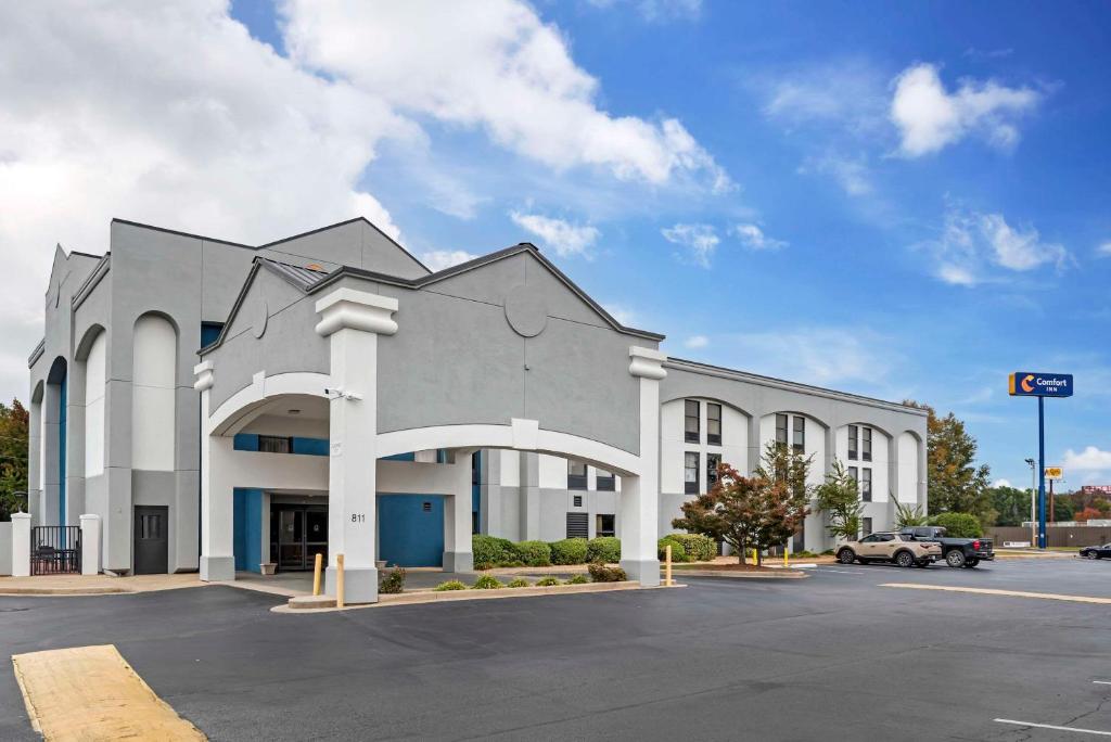 Comfort Inn Opelika - Auburn image
