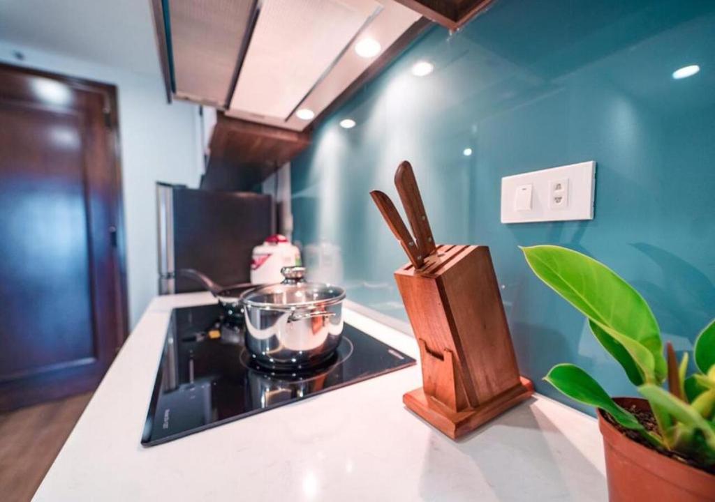 Sumitomo 18 Apartment - Lane 551 Kim Ma street