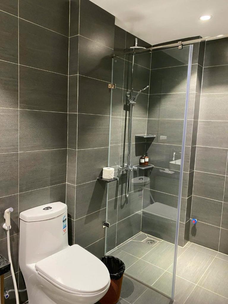 Cozy Central West Lake Hotel