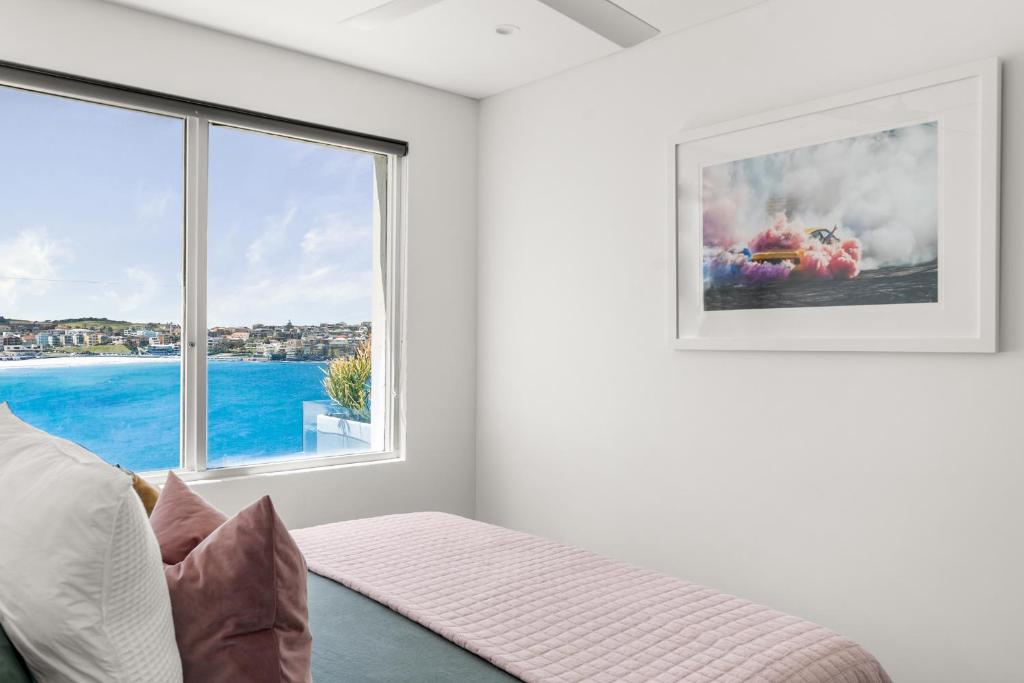 Breathtaking Bondi Beach photo 3