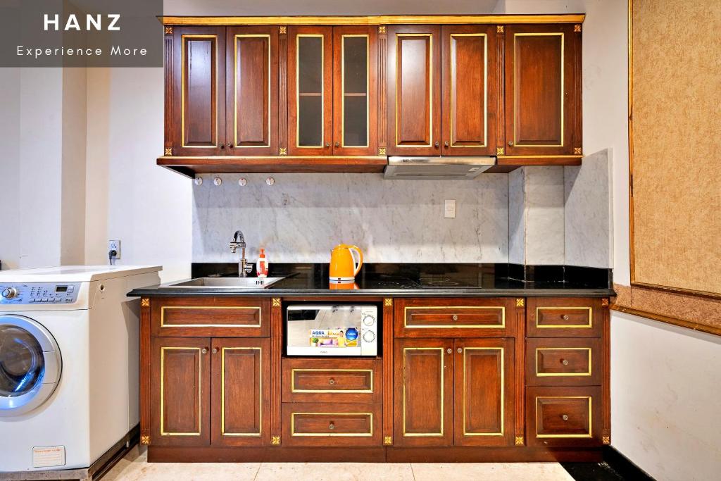 HANZ 345 Business Suite Grand Residence