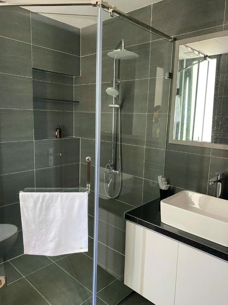 Cozy Central West Lake Hotel