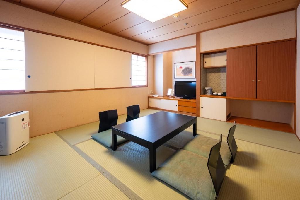 KKR Hotel Kanazawa Room Type - Japanese-Style Quadruple Room - Non-Smoking
