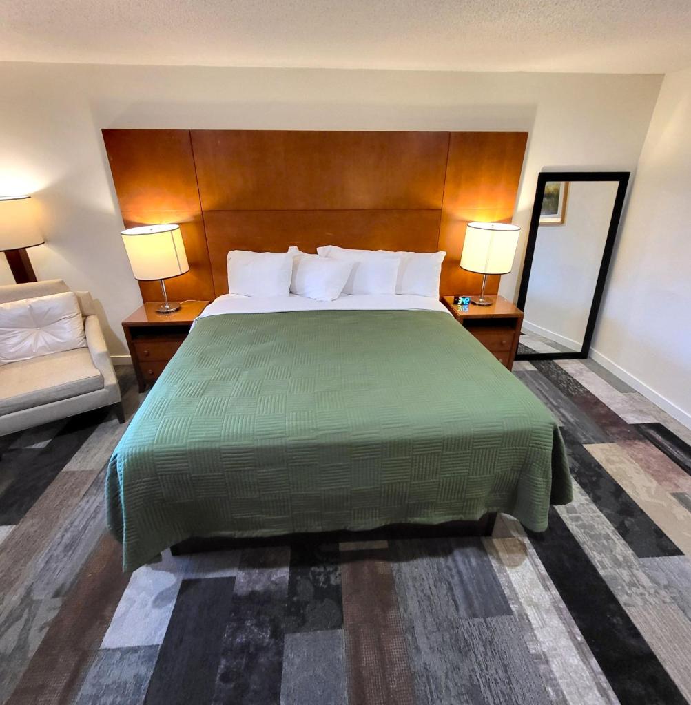 Shelton Inn image