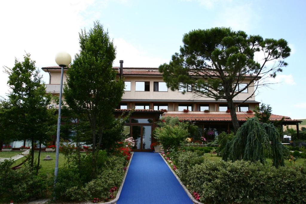 Hotel Tetto delle Marche - Ristorante dei Conti photo 1