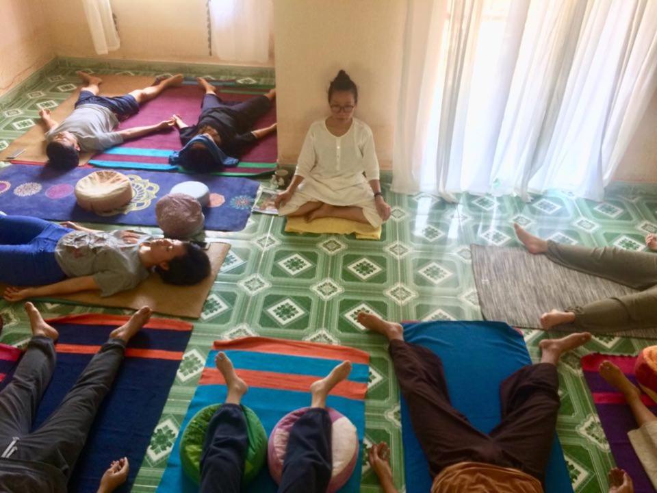 Xứ Sở La Vie Est Belle - Yoga and Meditation