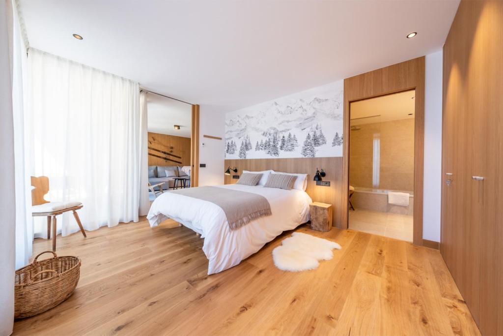 ISARD HOMES & SPA BY SELECT RENTALS photo 3
