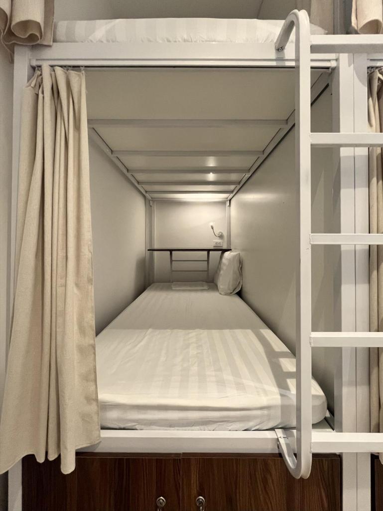 The Urban Slumber Inn City