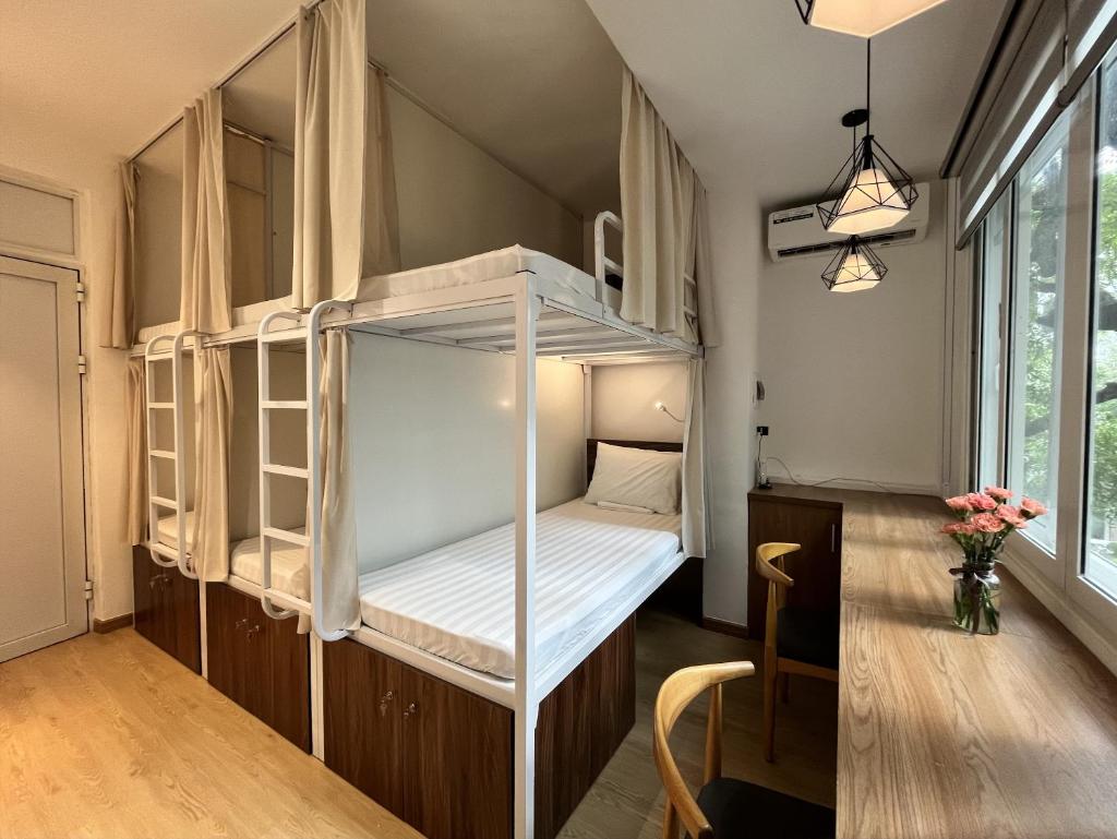 The Urban Slumber Inn City