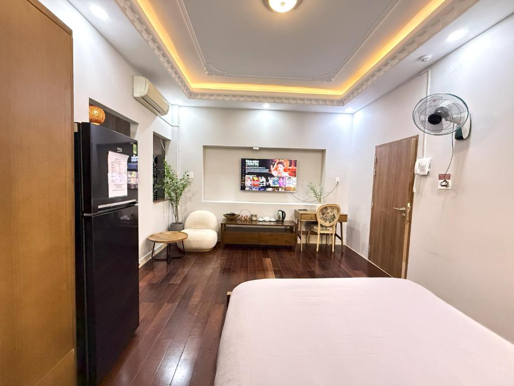 Cole Hotel & Apartment