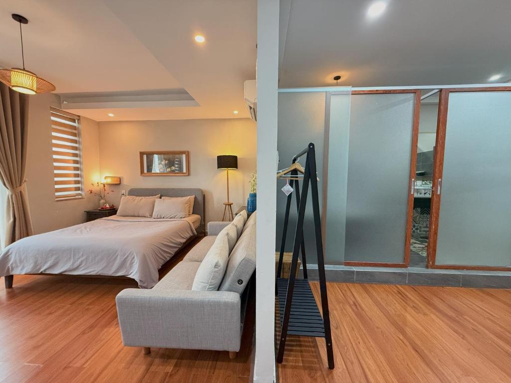 Cole Hotel & Apartment