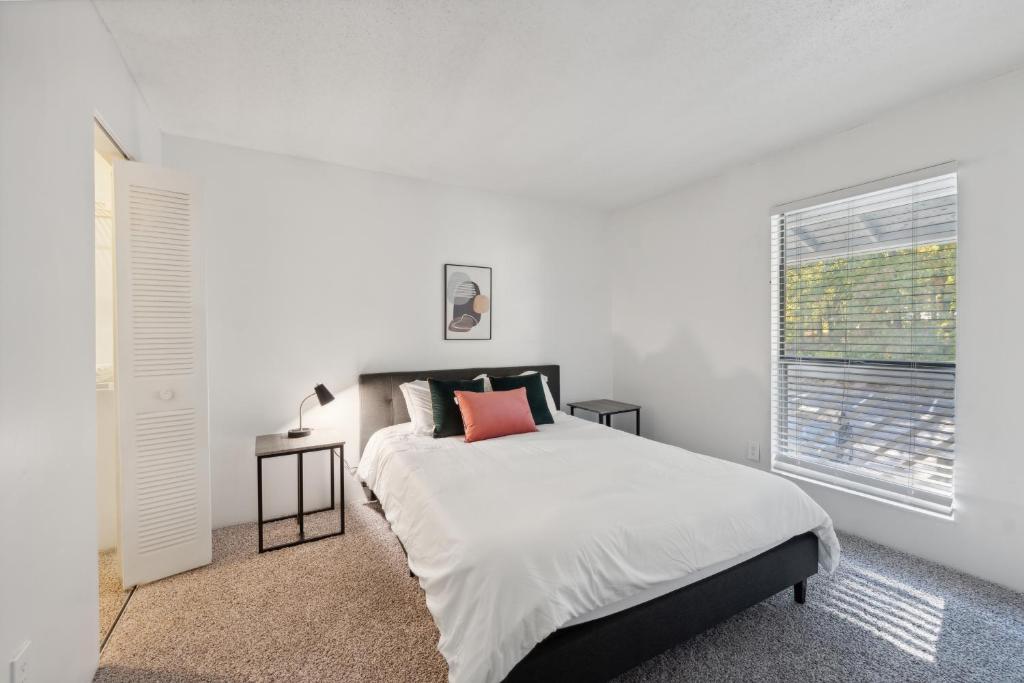 Northcliffe 407 I Fully Furnished 2 Bedroom 2bth image
