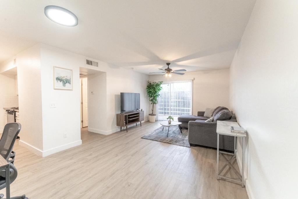 Central PHX 1 BR unit Close to Airport & Hospitals image