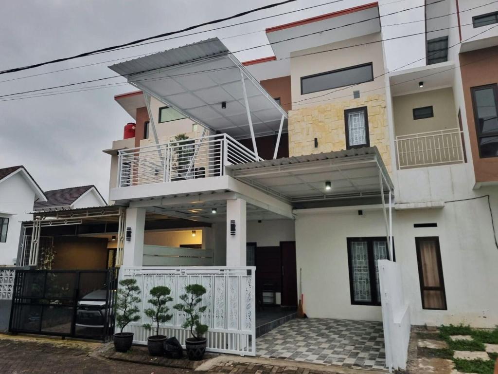 MP Villa Palmiers B3 Malang photo 4