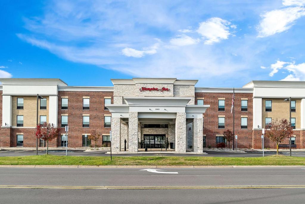 Hampton Inn Detroit/Auburn Hills-North image