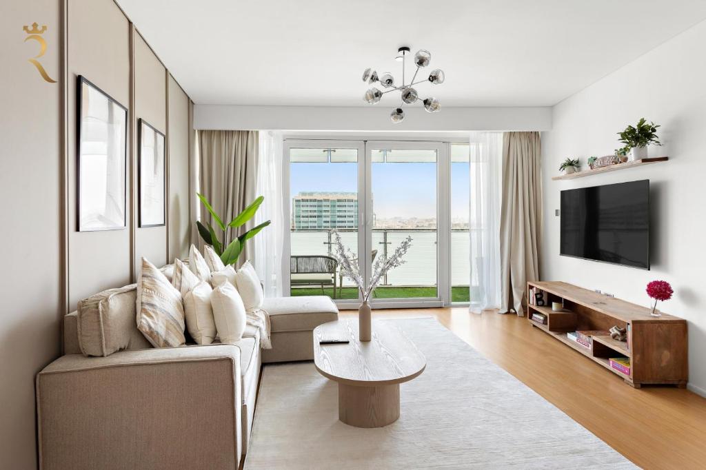 Muneera Island Oasis Stylish 2BR in Al Rahba photo 4