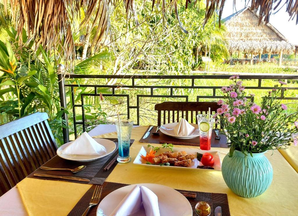 Mango Home Riverside