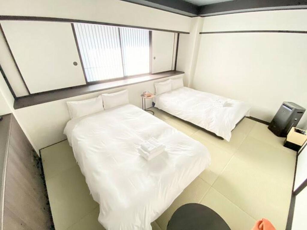 Healing Kuromon 203 癒し黒門本館 203 - Tap to explore photos