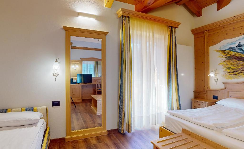 Hotel Madonna delle Nevi - Tap to explore photos