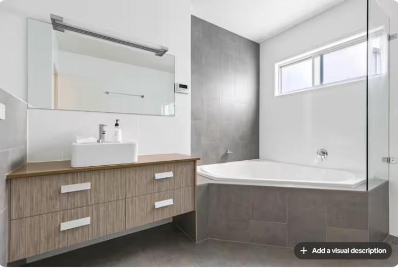 Terrigal Beach Home with Jacuzzi photo 4