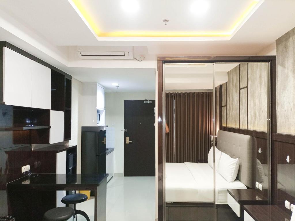 Luxury Studio at Patraland Amarta Apartment By Travelio photo 4