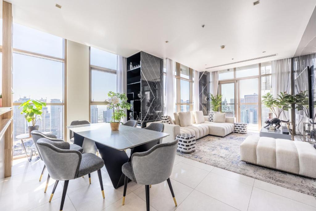 Exclusive Marina Stay - Posh 3BR with Stunning Views photo 4