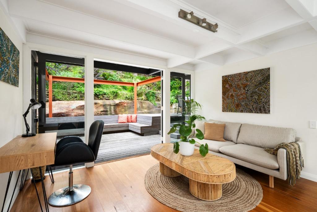 Luxury Escape - 4bd Home and Courtyard in Castlecrag photo 3