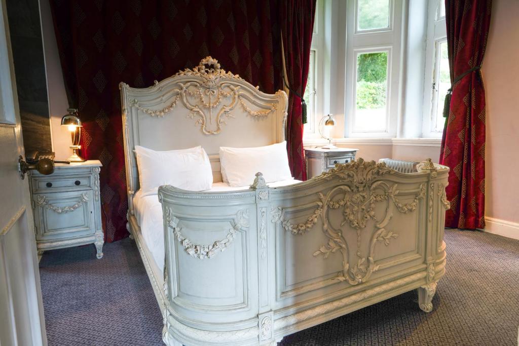 Ruthin Castle Hotel - Tap to explore photos