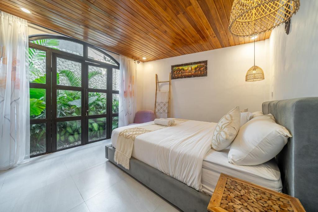 Darina - Brand-New Villa Just Minutes from the Beach with a Huge Pool photo 1