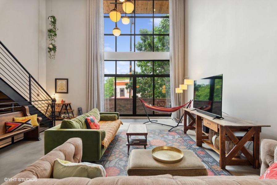 Luxury Apartment on North Halsted image