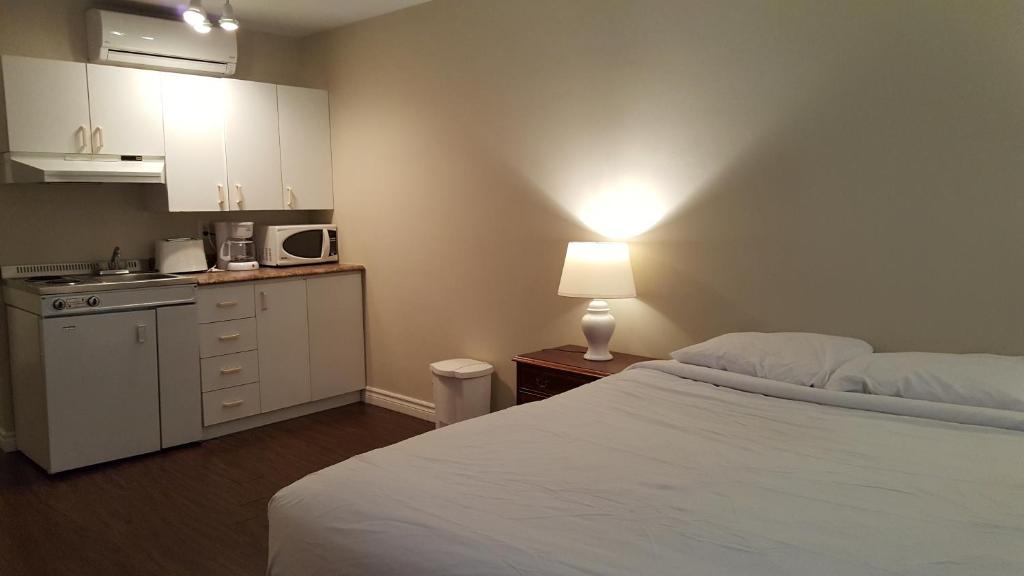 Duvernay Studios and Suites photo 4