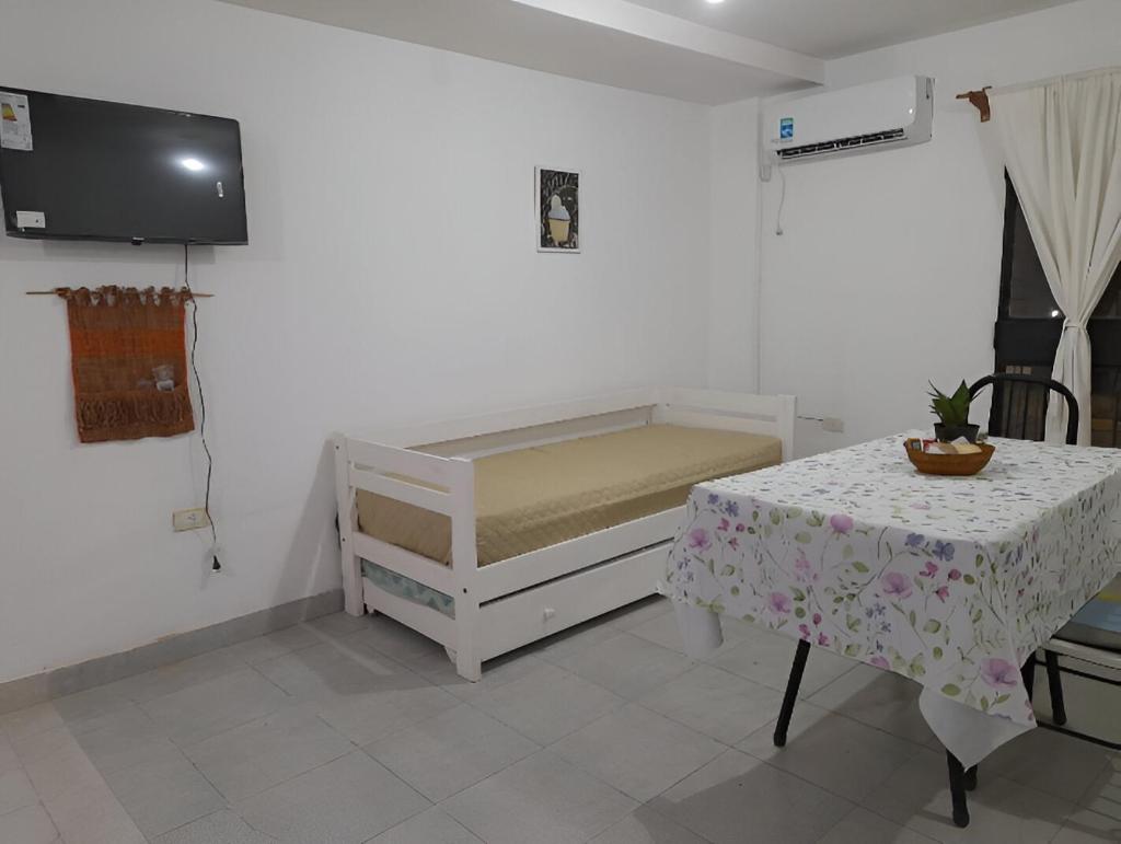 Amador Lucero apart photo 3