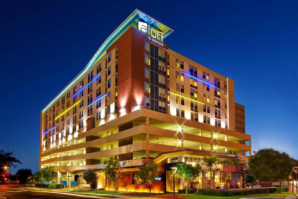 Aloft Houston by the Galleria image