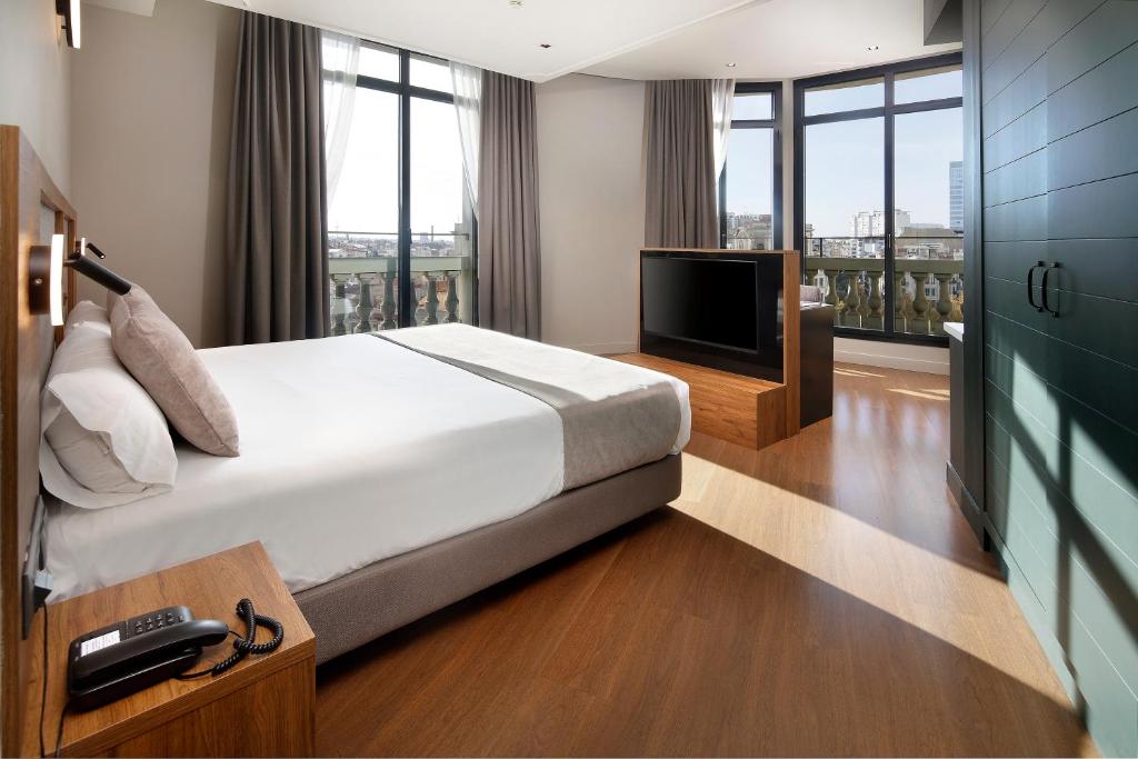 Wilson Boutique Hotel - Tap to explore photos