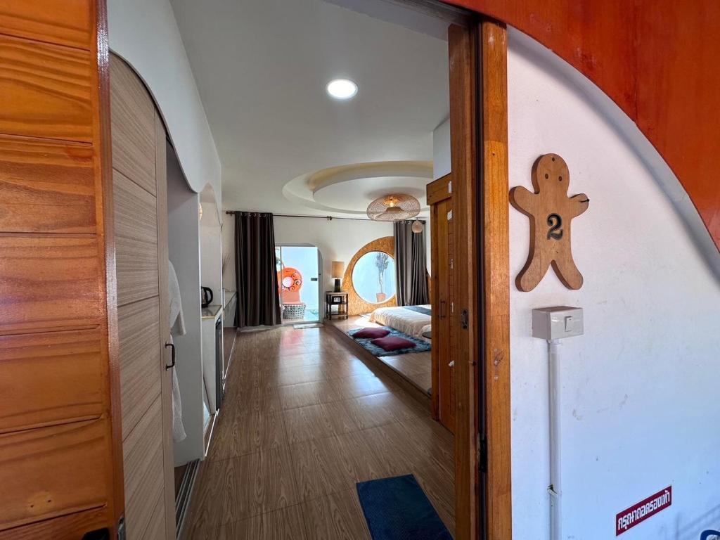 Lala Villa Koh Larn, Ban Chang