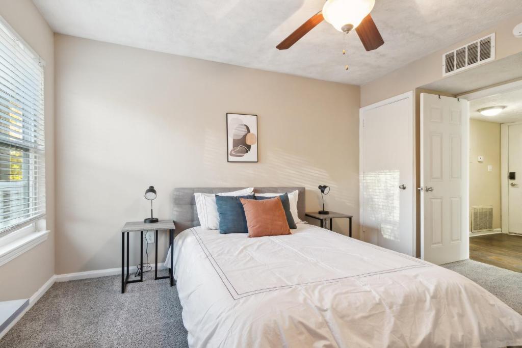 Halsten At Vinings 3114 Spacious 1 Bed 1 Bath image
