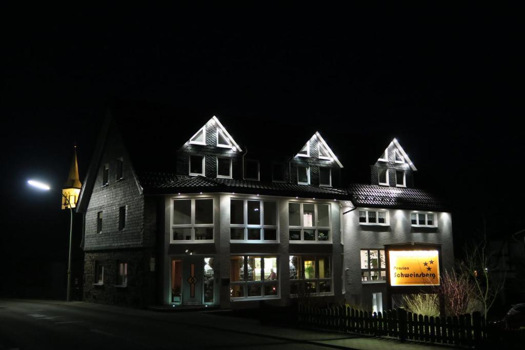 Pension und Ferienwohnungen Schweinsberg photo 3