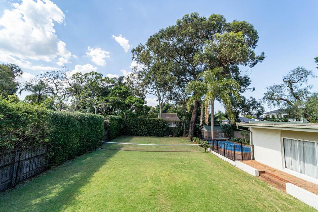 Strathfield Stylish 6br house with Pool Tennis photo 2