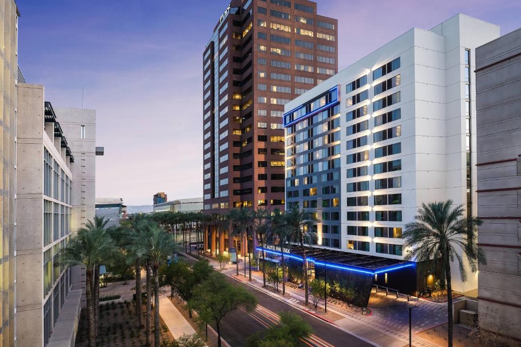 AC Hotel by Marriott Phoenix Downtown image