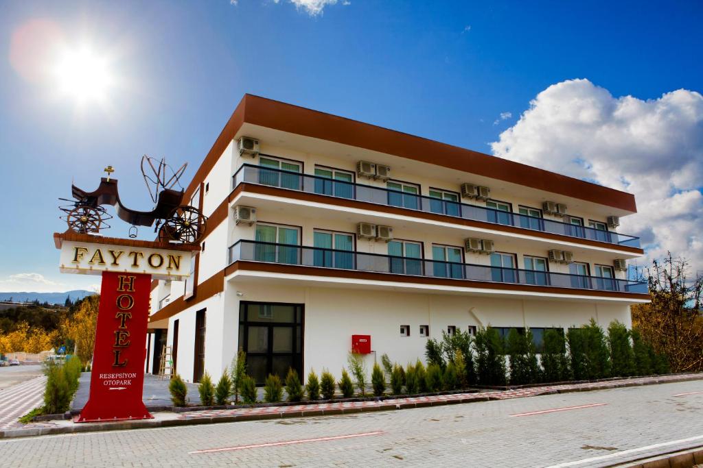 Fayton Hotel photo 4