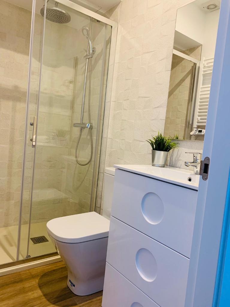 BERNABEU/ C.UNIVERSITARIA APARTMENTS Room Type - Apartment 